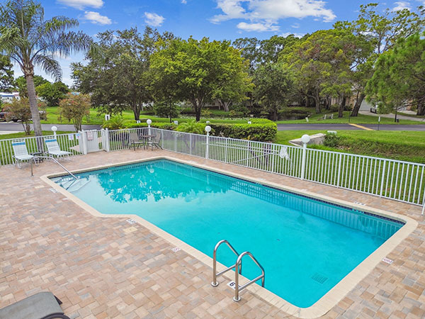 Community-Pool-1-0091